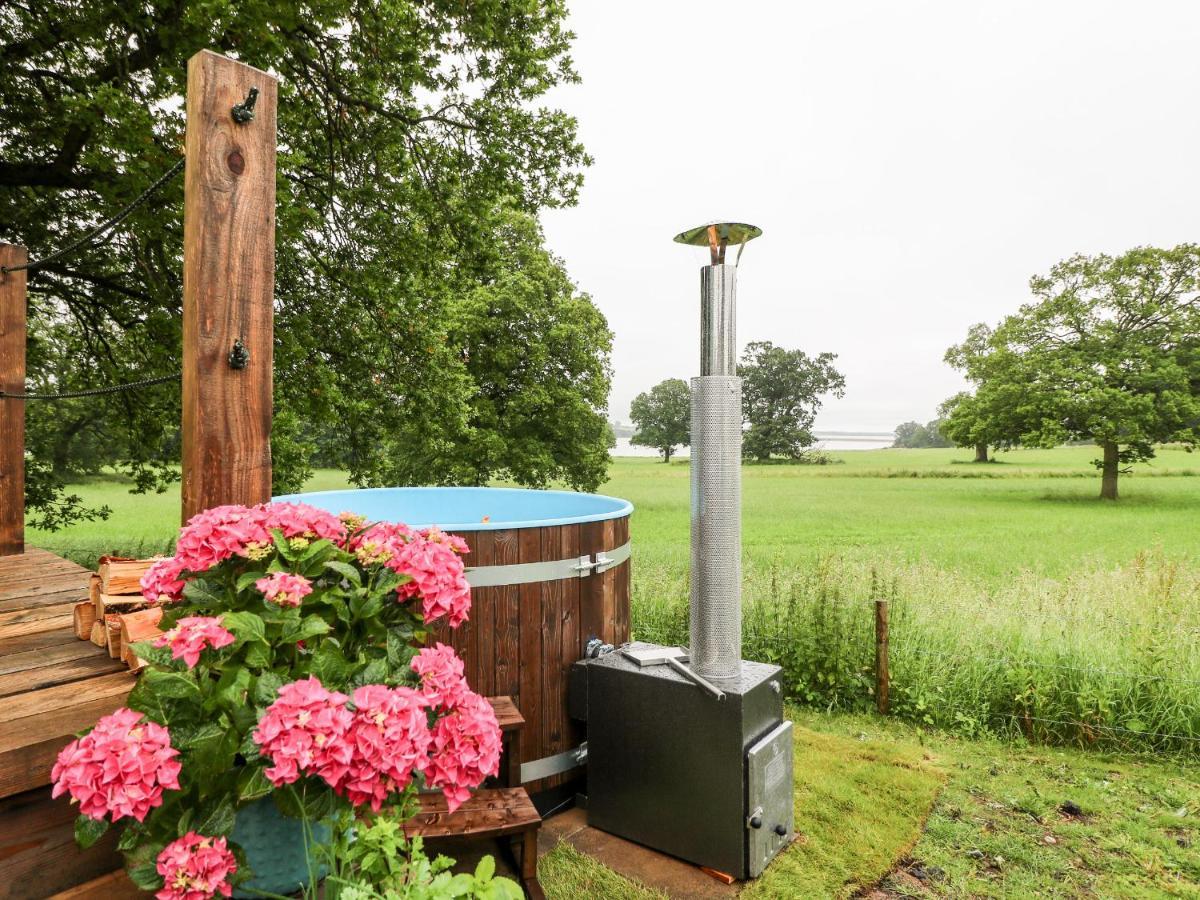 Villa The Lazy Mare By The Water Rugeley Esterno foto