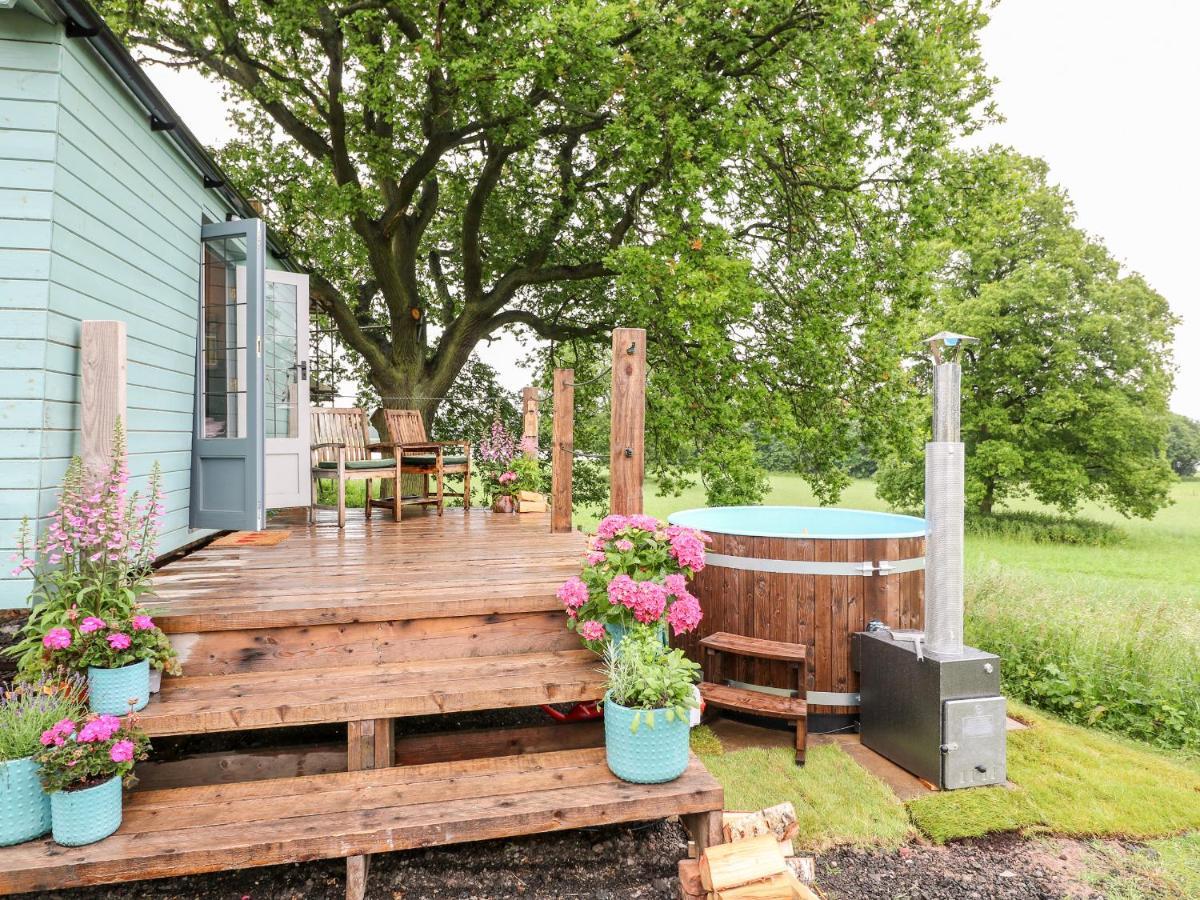 Villa The Lazy Mare By The Water Rugeley Esterno foto
